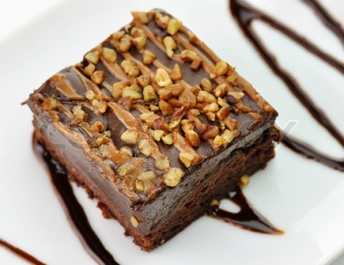 Walnut brownie with chocolate sauce