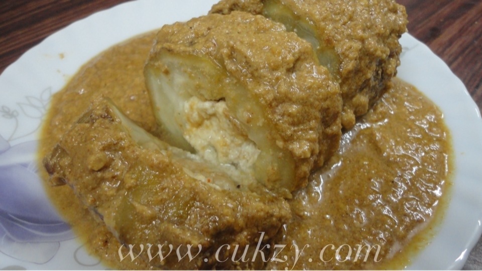 Lazeez Lauki – Stuffed Bottle Gourd